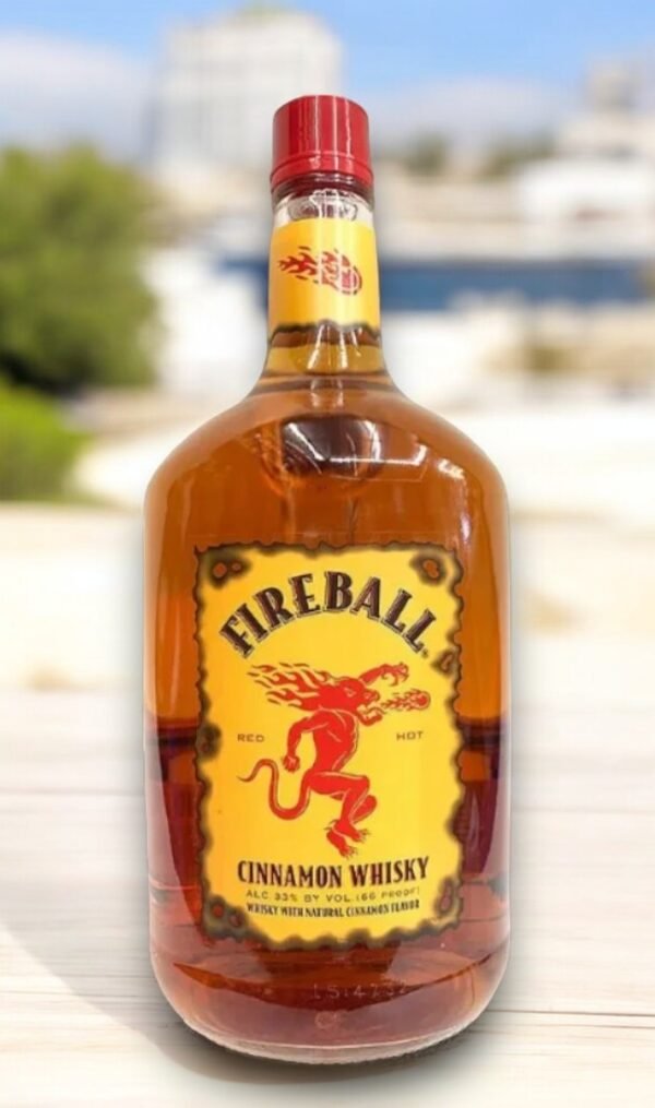 Fireball Cinnamon Whisky มีส่วนผสมอะไรบ้าง?