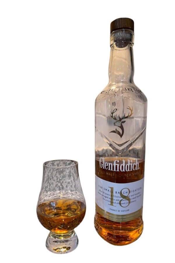 วิธีการเสิร์ฟ Glenfiddich 18 Year Old ให้ดีที่สุดคืออะไร?