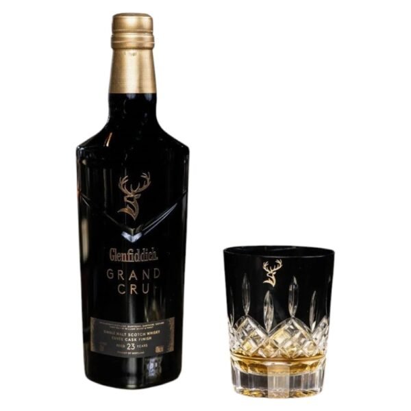 มีจุดเด่นอะไรบ้างที่ทำให้ Glenfiddich Grand Cru 23 Year Old โดดเด่นในตลาดสก็อตวิสกี้?