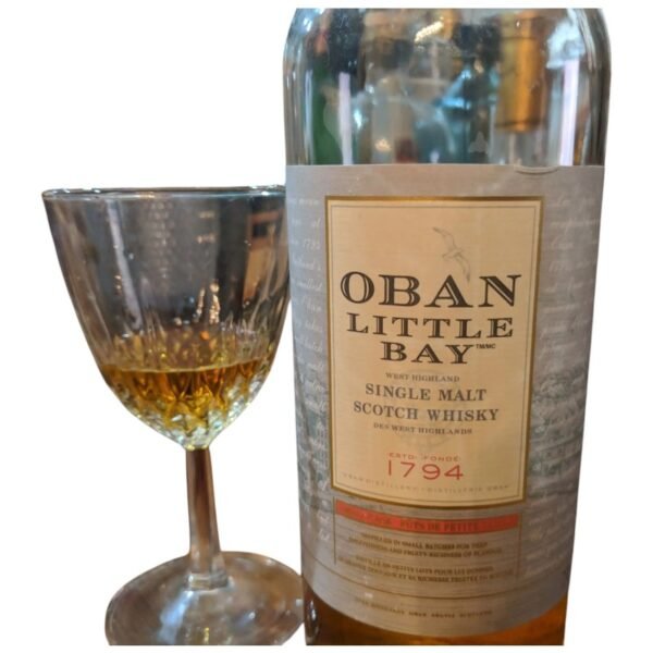 อะไรคือจุดเด่นของ Oban Little Bay?
