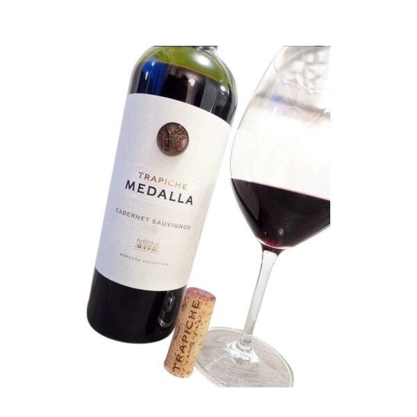 ควรเสิร์ฟ Trapiche Medalla Cabernet Sauvignon 2015 ที่อุณหภูมิเท่าไหร่?