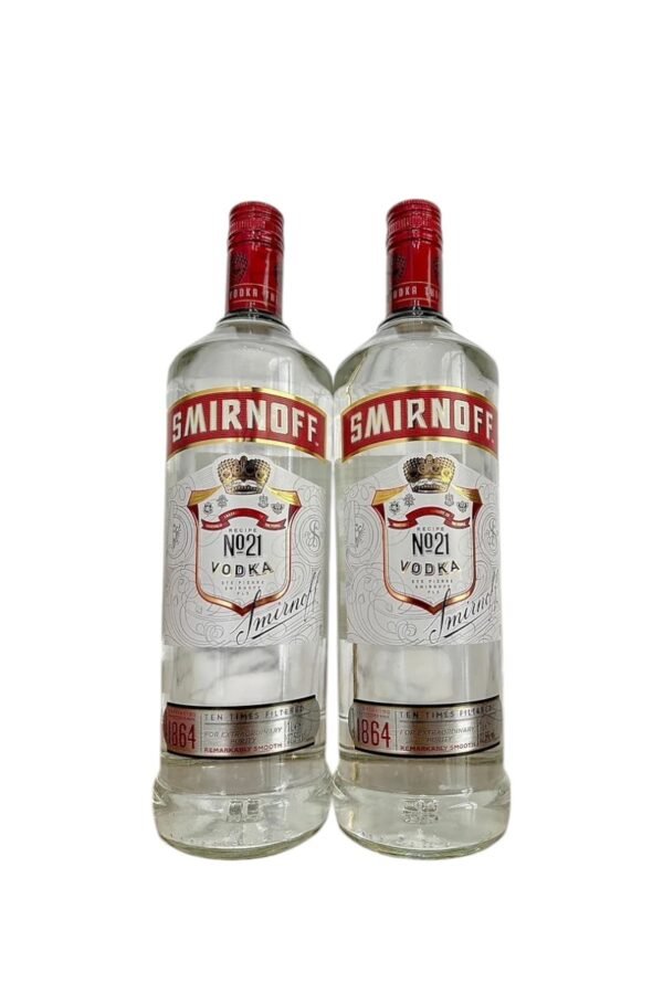 วอดก้า Smirnoff Red มีความแตกต่างจากรุ่นอื่นๆ ของ Smirnoff อย่างไร?