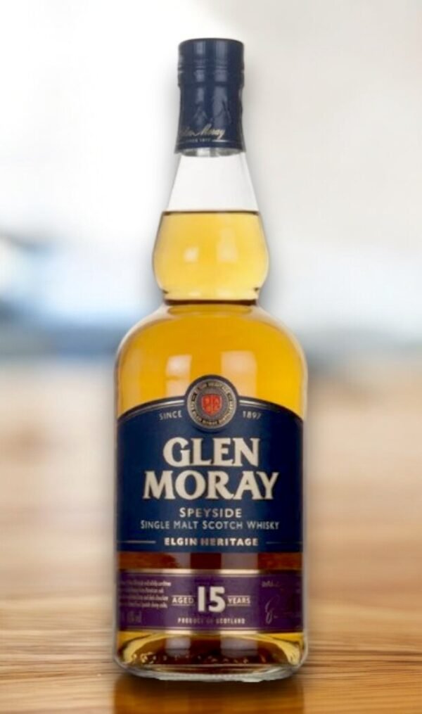 Glen Moray 15 Year Old มีลักษณะสีอะไร?