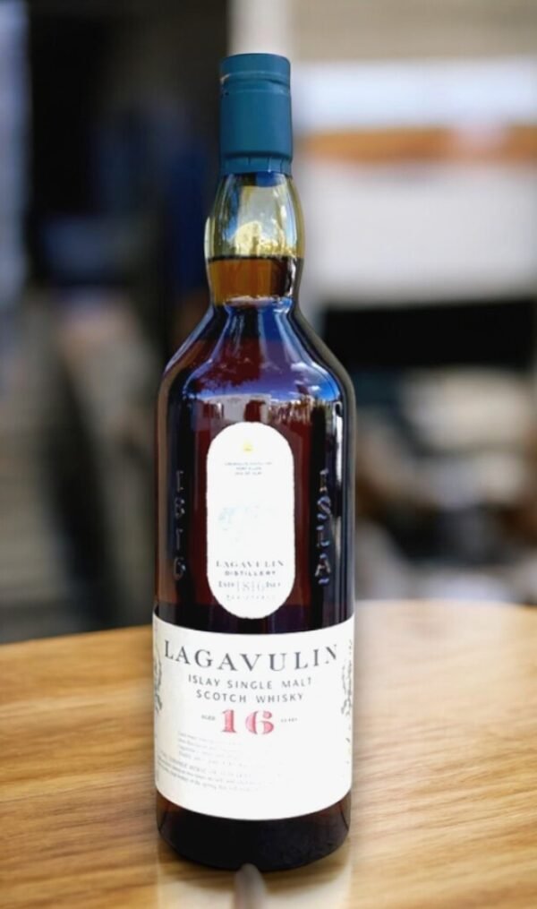 วิธีการดื่ม Lagavulin 16 Years Old ที่ดีที่สุดคืออะไร?