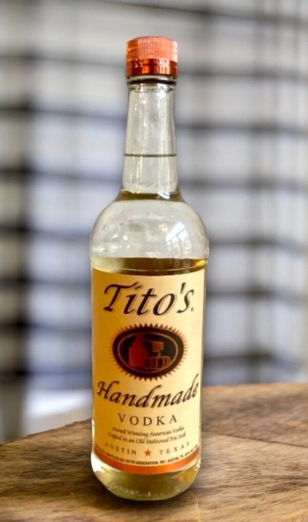 Tito's Handmade Vodka มีประวัติอย่างไร?