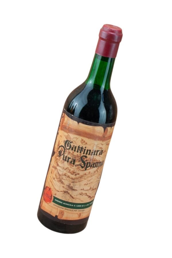 การบ่มไวน์ 1960 Gattinara Spanna ใช้เวลานานเท่าไร และมีการบ่มในภาชนะประเภทไหน?