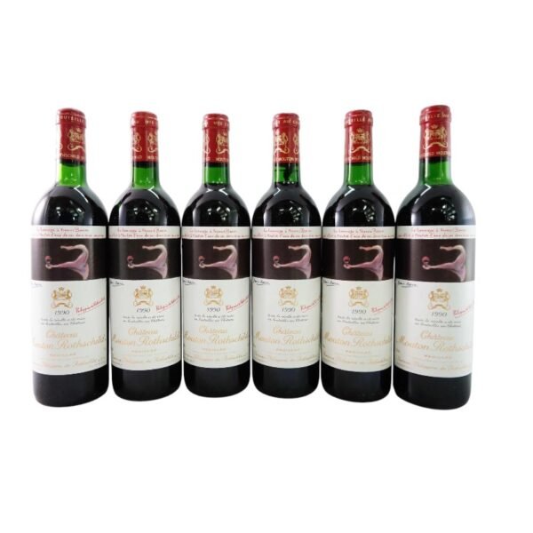 1990 Chateau Mouton Rothschild มีเอกลักษณ์อะไรที่ทำให้แตกต่างจากไวน์วินเทจอื่น?