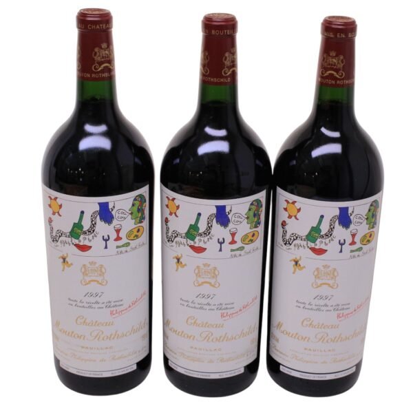 ใครคือศิลปินที่ออกแบบฉลาก (Label) ของ 1997 Chateau Mouton Rothschild?