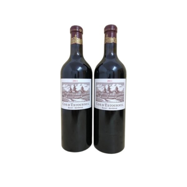 Chateau Cos d'Estournel ตั้งอยู่ที่ไหนในภูมิภาค Bordeaux และมีชื่อเสียงในเรื่องใด?