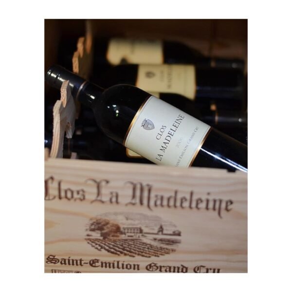 รสชาติและกลิ่นอายของ 2006 Clos la Madeleine มีความโดดเด่นอย่างไร?